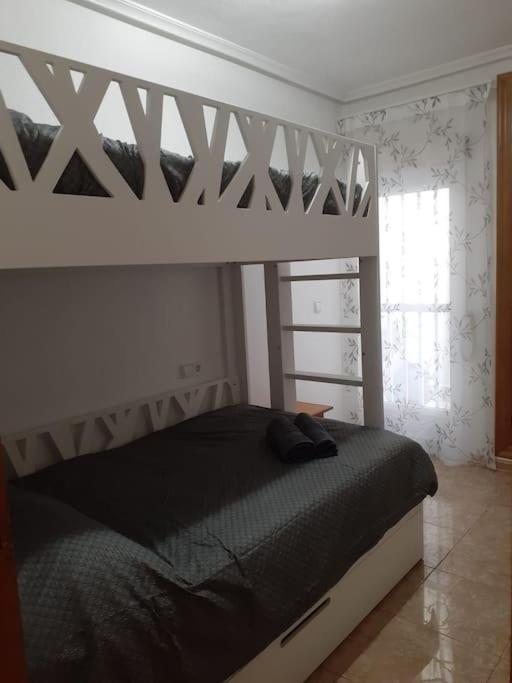 Luxury Port Apartments Торрев'єха Екстер'єр фото
