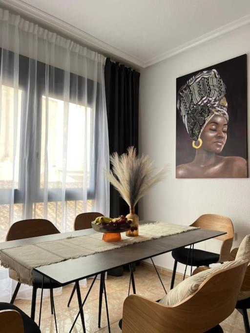 Luxury Port Apartments Торрев'єха Екстер'єр фото